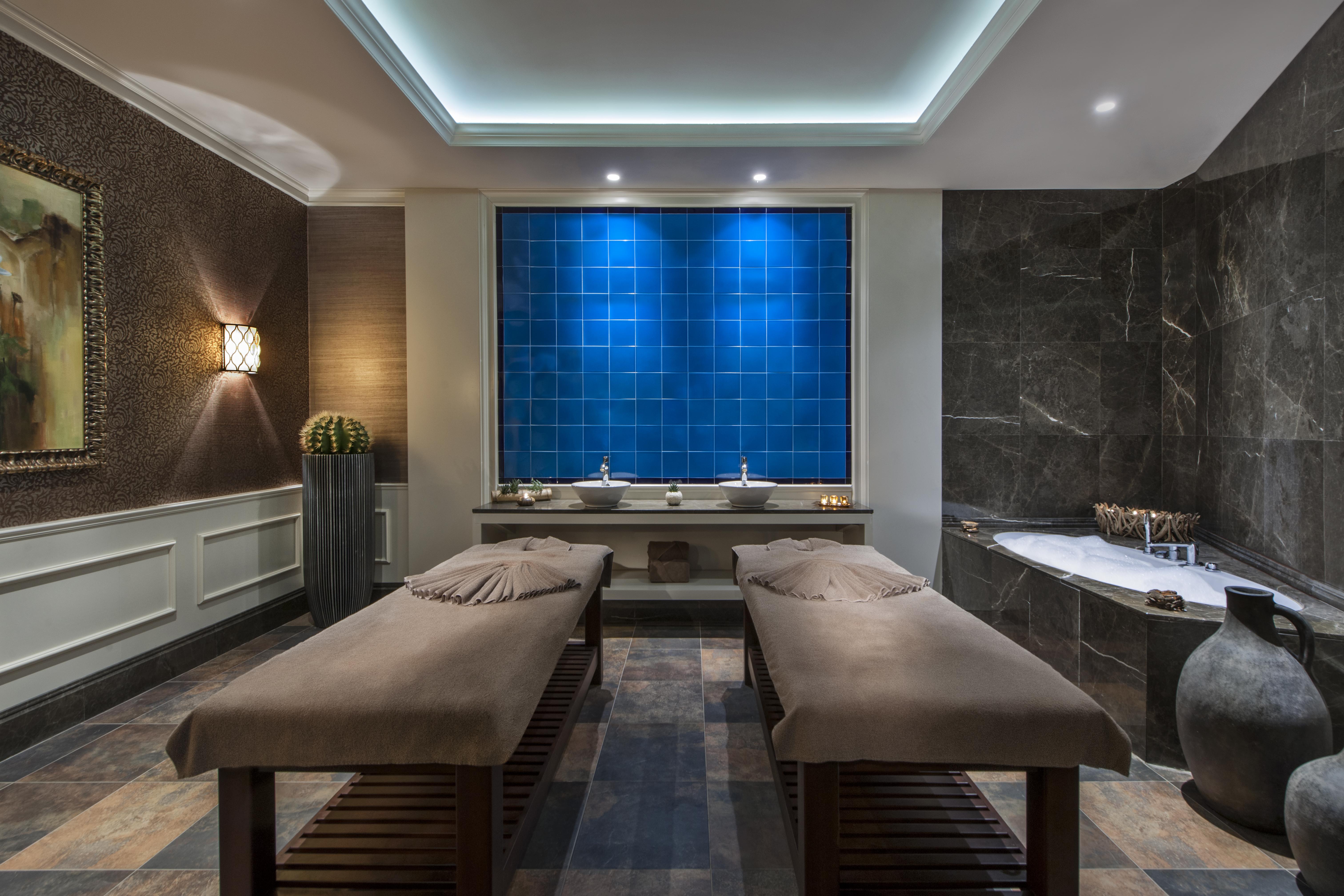 โรงแรมอีลิต เวิลด์ บิซิเนส อิสตันบูล ภายนอก รูปภาพ Spa at The Ritz-Carlton, Maldives