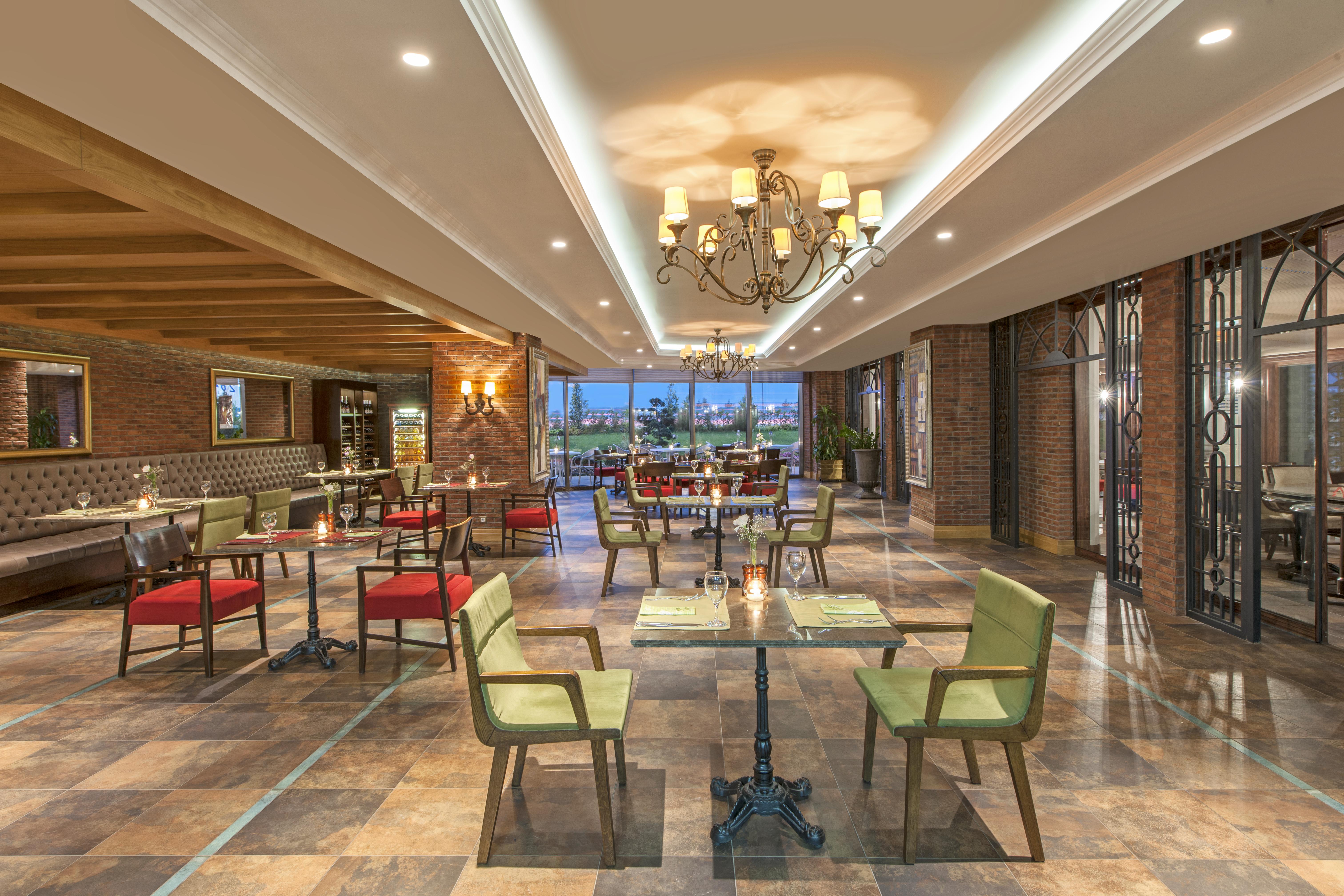 โรงแรมอีลิต เวิลด์ บิซิเนส อิสตันบูล ภายนอก รูปภาพ The restaurant