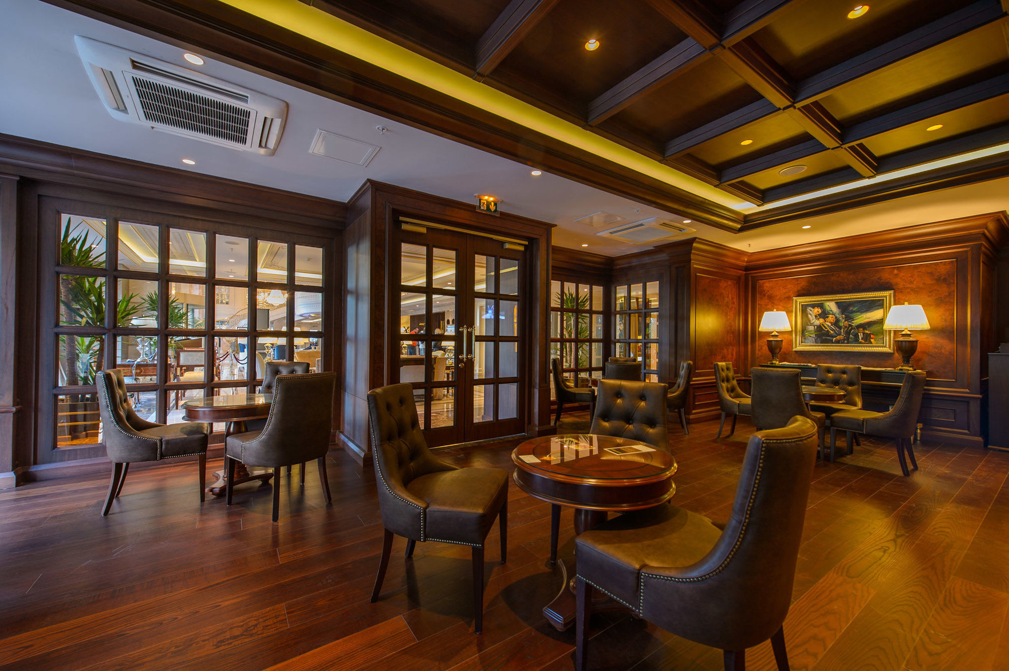โรงแรมอีลิต เวิลด์ บิซิเนส อิสตันบูล ภายนอก รูปภาพ The interior of the restaurant